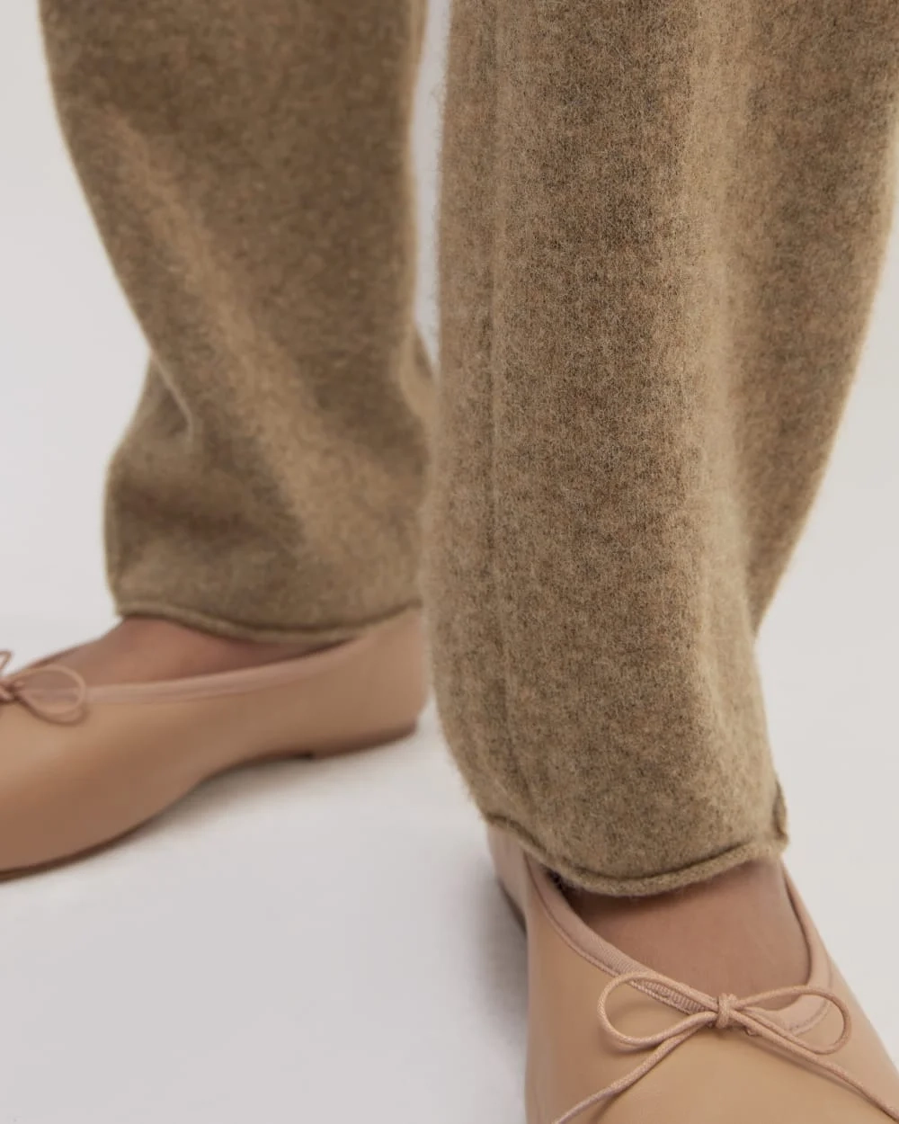 The Cozy-Stretch Straight-Leg Sweatpant | Heathered Toasted Coconut (2)