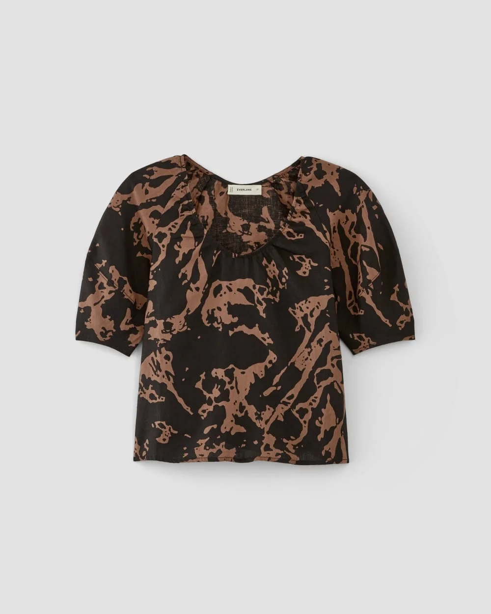 The Scoop Top in Linen | Carob Brown Abstract (2)