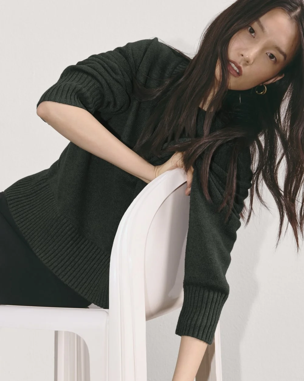 The Boxy Sweater in Everyday Cotton | Scarab (2)