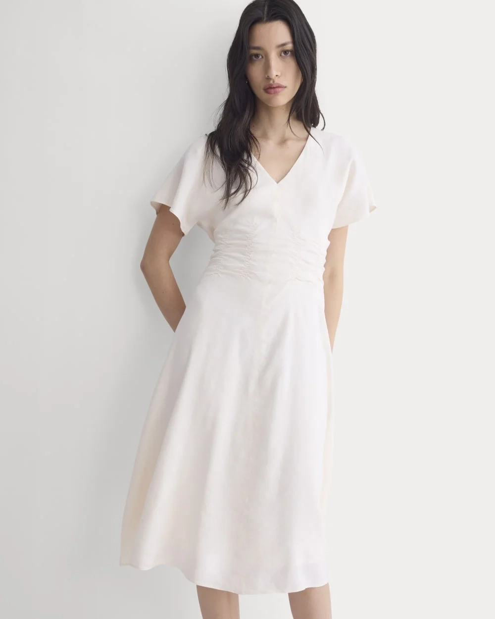Cinched Dress in Stretch Linen | Bone (2)