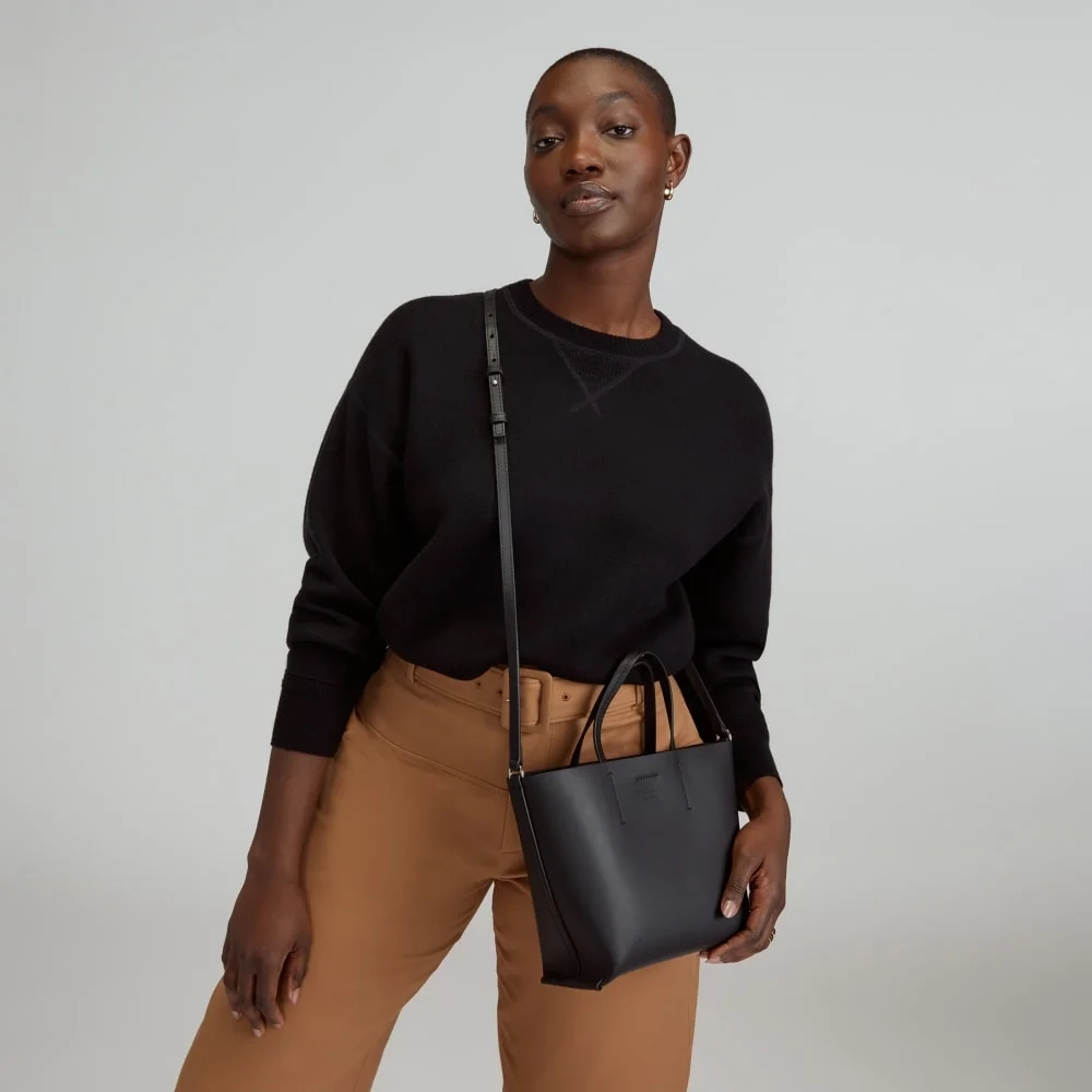 The Luxe Italian Leather Crossbody | Black (2)