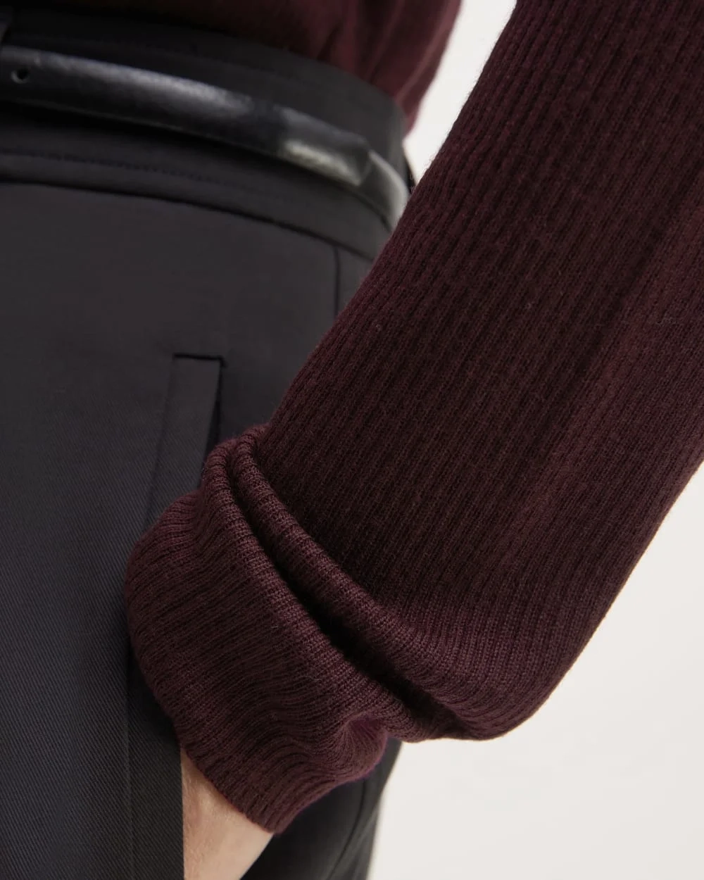 The Polo in Ultrasoft Merino | Burgundy (2)