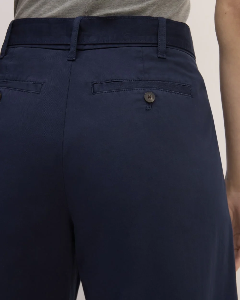 The Pleated Wide-Leg Chino | Navy (2)