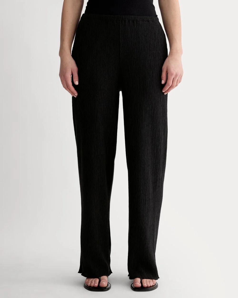 The Crinkle Pant | Black (2)