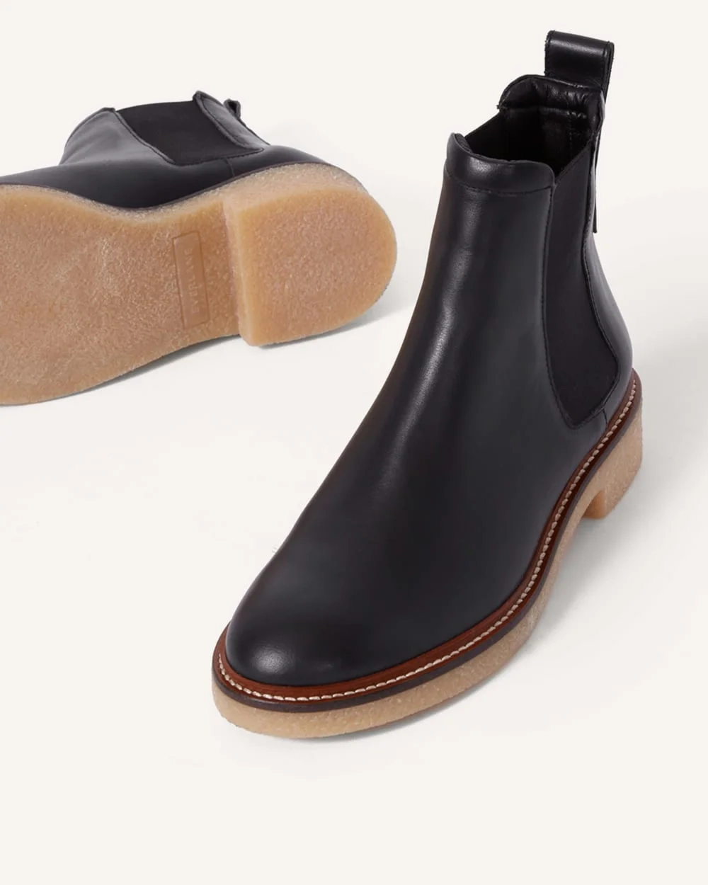 The Chelsea Boot | Black (2)