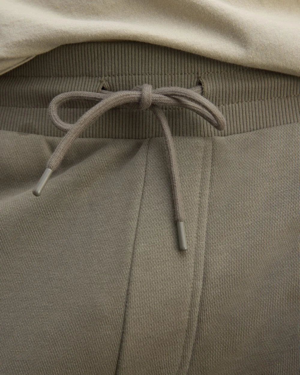 The Off-Duty Jogger | Kalamata (2)