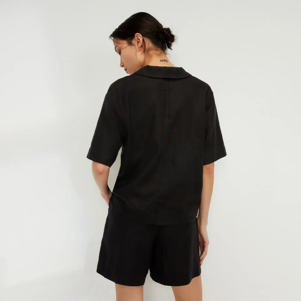 The Linen Workwear Shirt | Black (2)