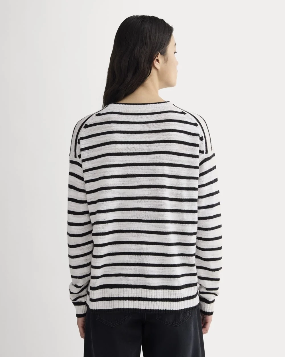 The Slouch Sweater in Cotton Linen | White / Black (2)