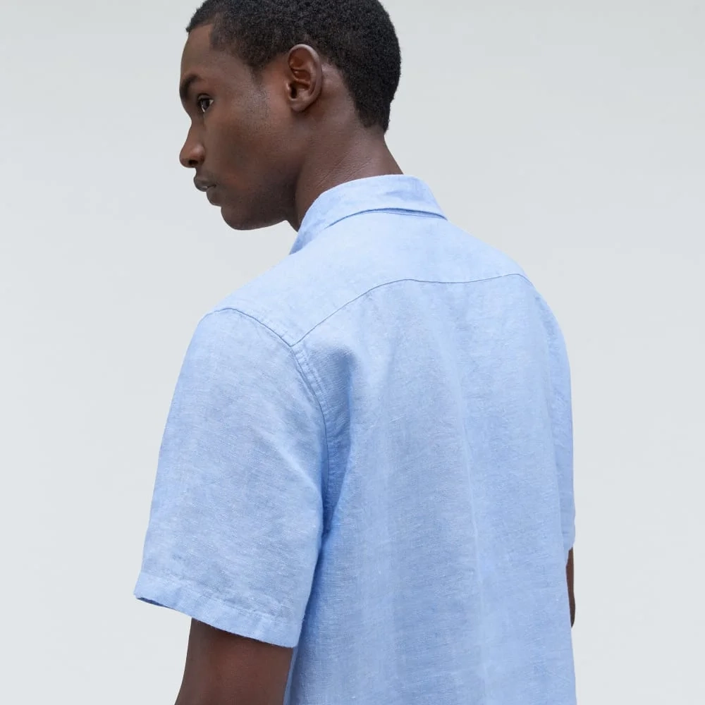 The Classic Short-Sleeve Shirt in Linen | Light Blue (2)