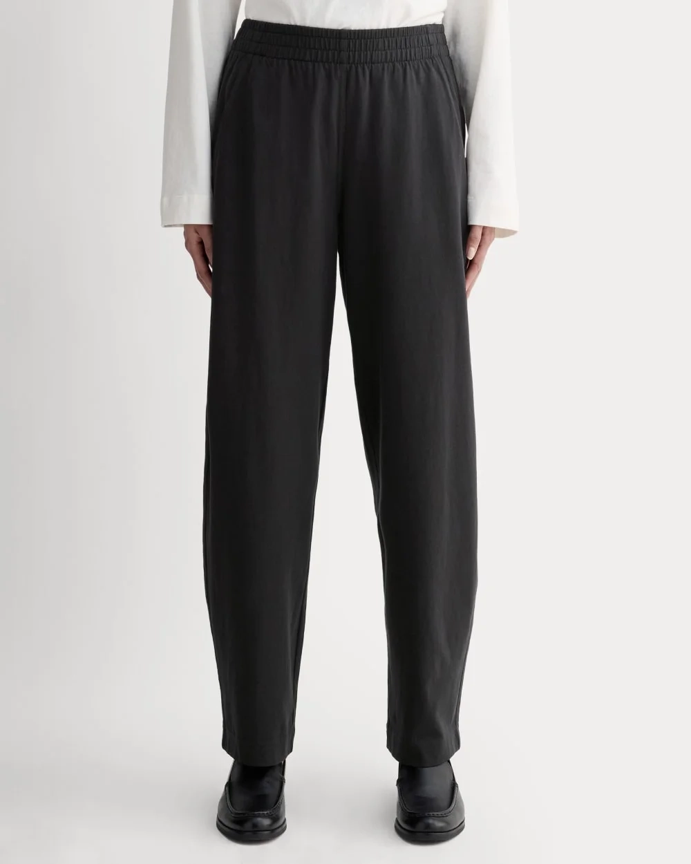The Off-Duty Barrel Pant | Black (2)