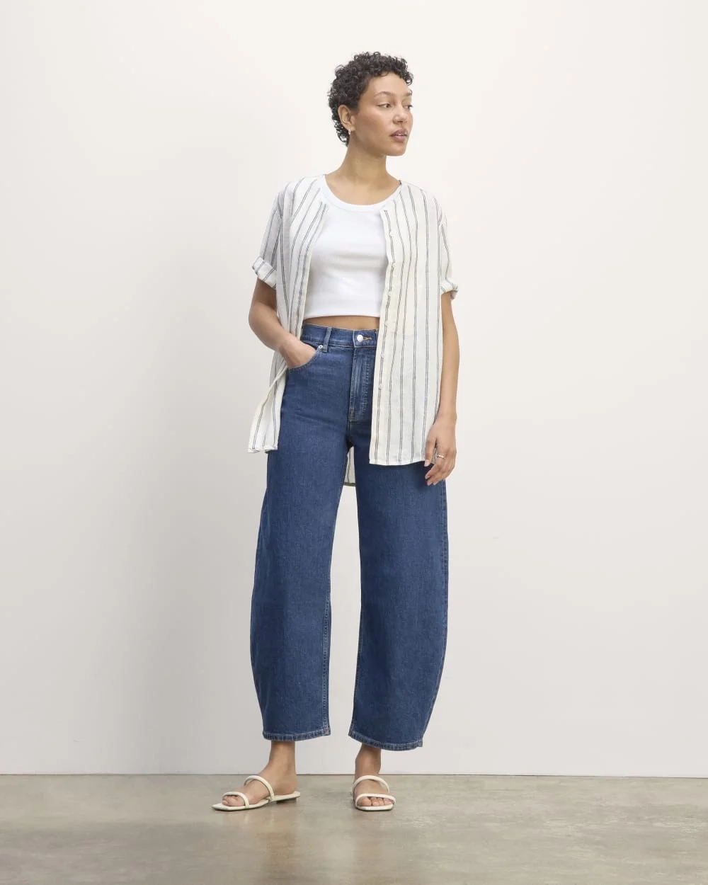 The Bib Shirt in Linen | Bone/Navy (2)