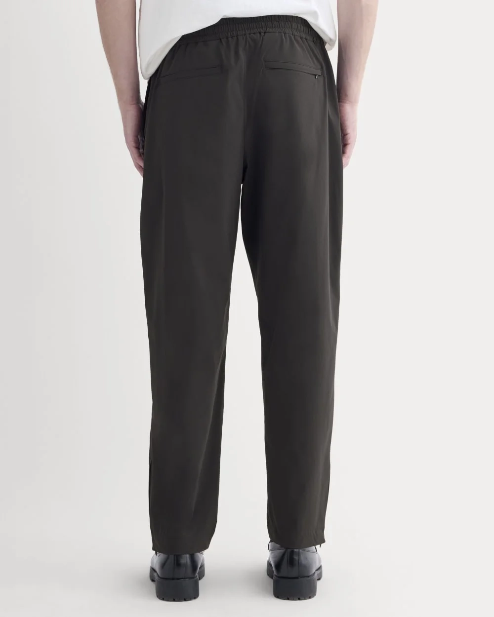 Transit Recycled Nylon Jogger | Black (2)