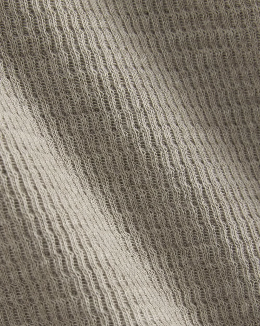 Thermal Henley in Cozy Waffle | Heathered Oatmeal (2)