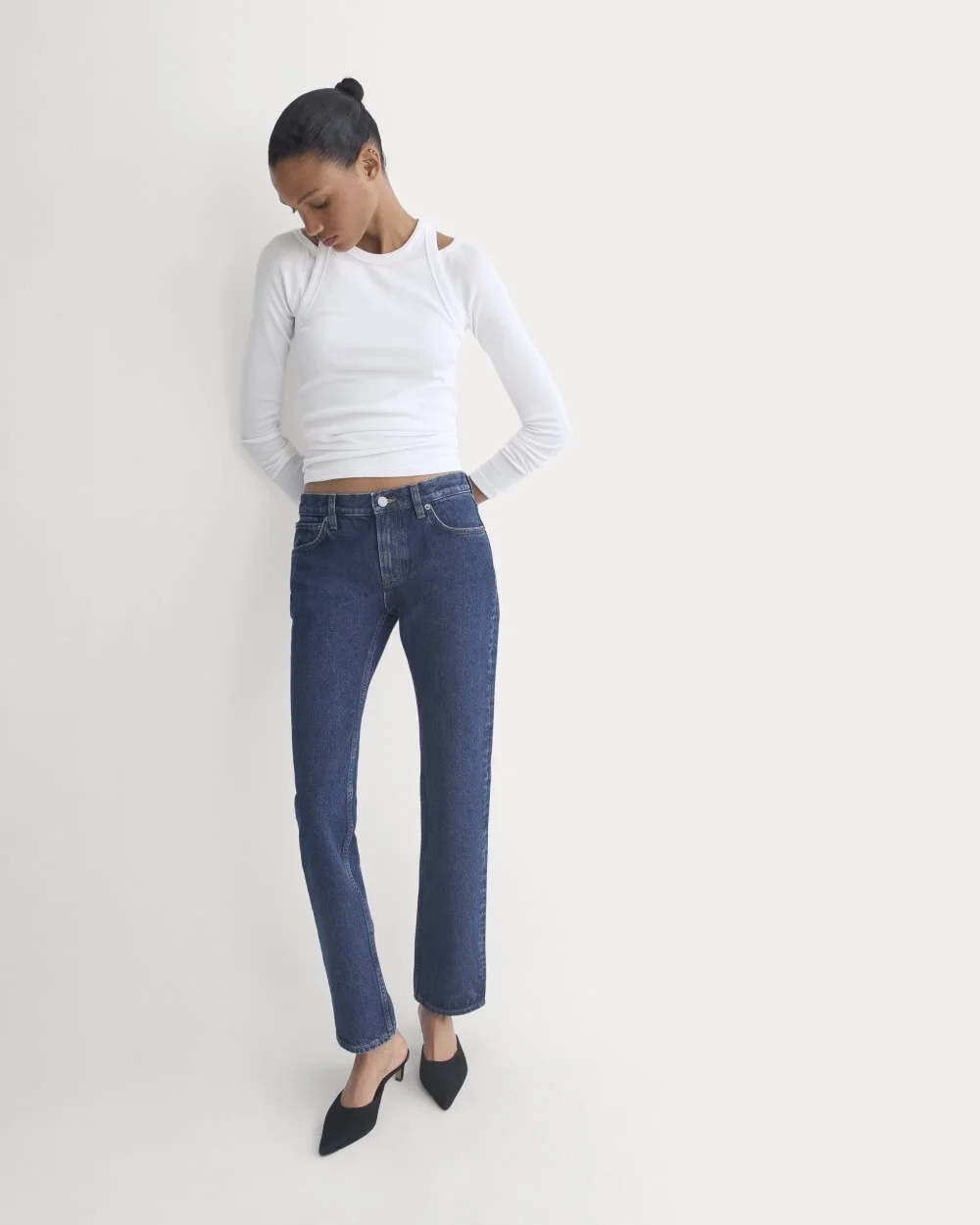 Everlane x Elena Bonvicini Highland Low-Rise Cigarette Jean | Deep Bay Indigo (2)