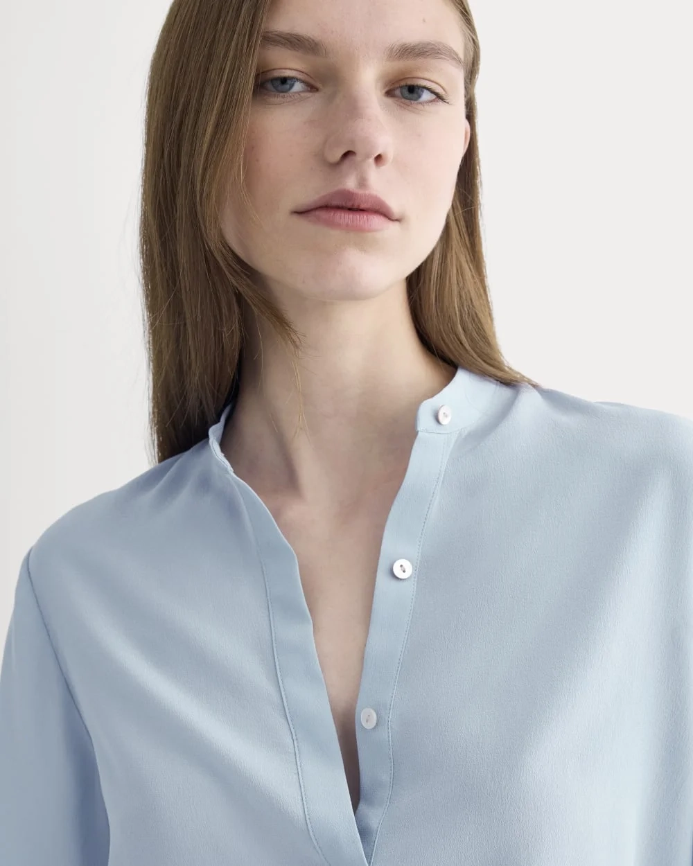 The Popover Top in Washable Silk | Soft Blue (2)