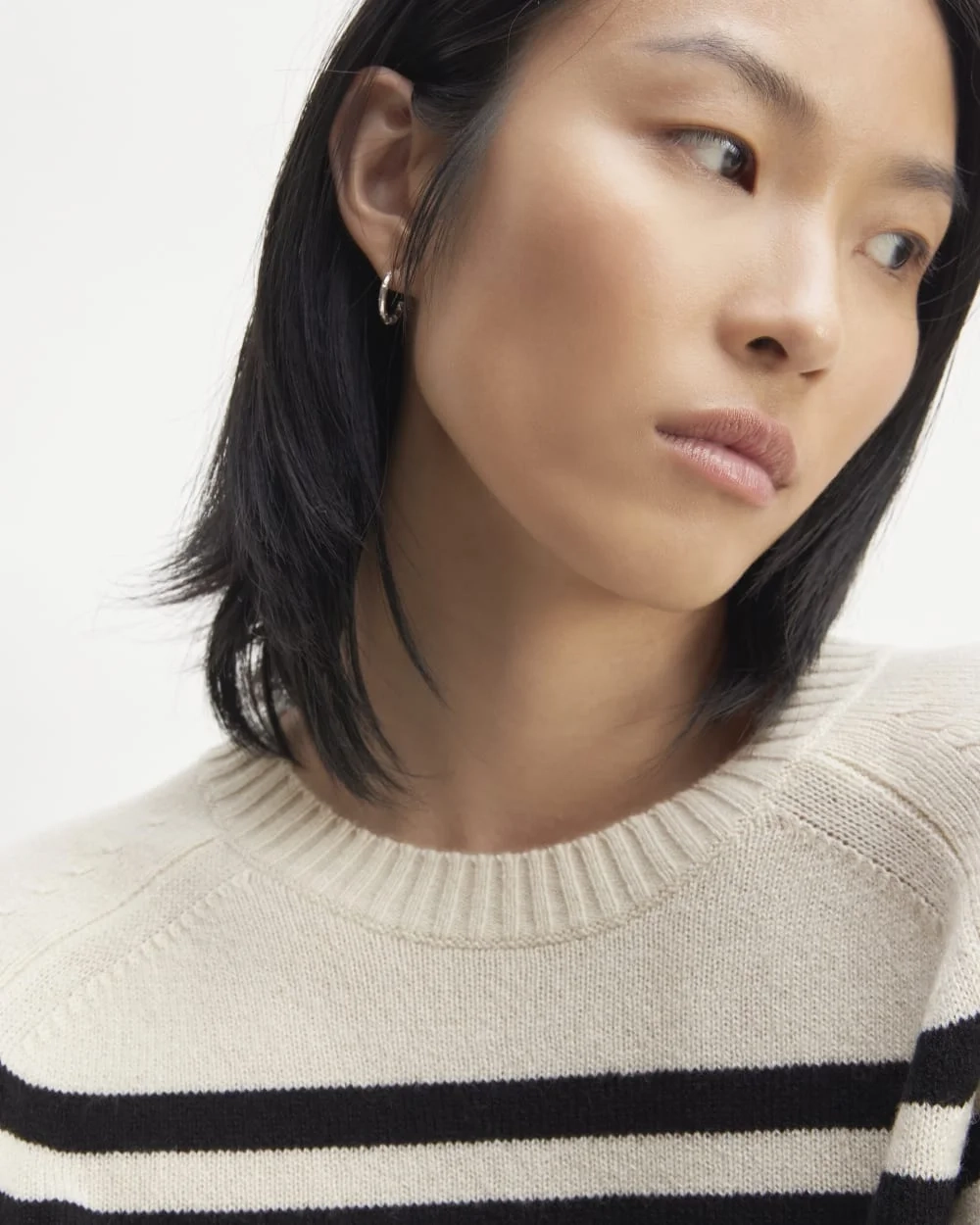The Boxy Crew in Cashmere | Bone / Black (2)