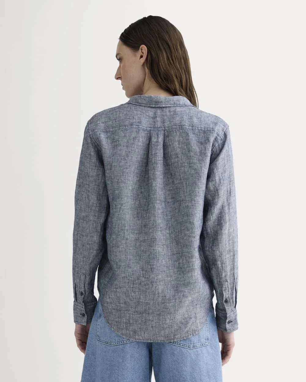 The Must-Have Shirt in Linen | Navy Chambray (2)