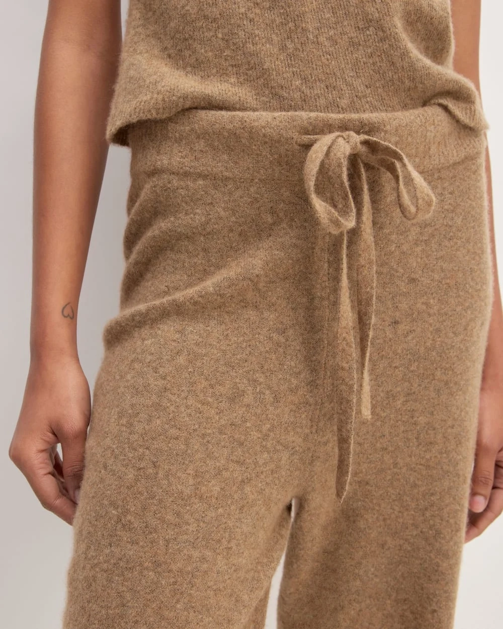 The Cozy-Stretch Straight-Leg Sweatpant | Heathered Toasted Coconut (3)
