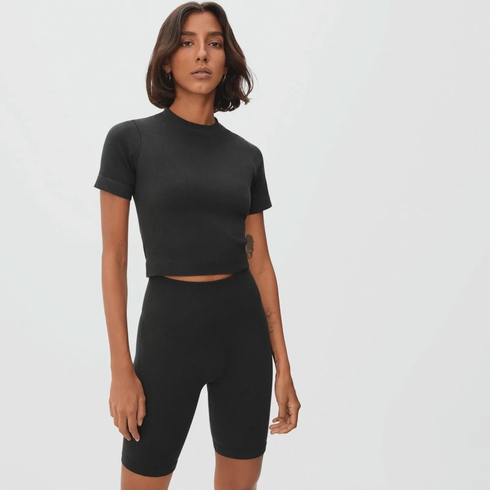 The Seamless Tee | Black (3)