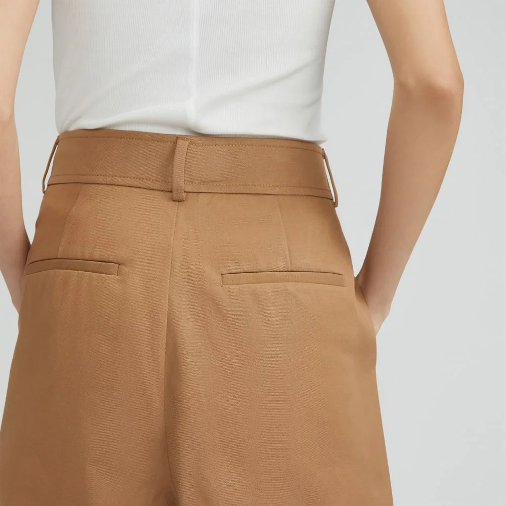 The Draper Short in Buttersmooth | Toasted Coconut (2)