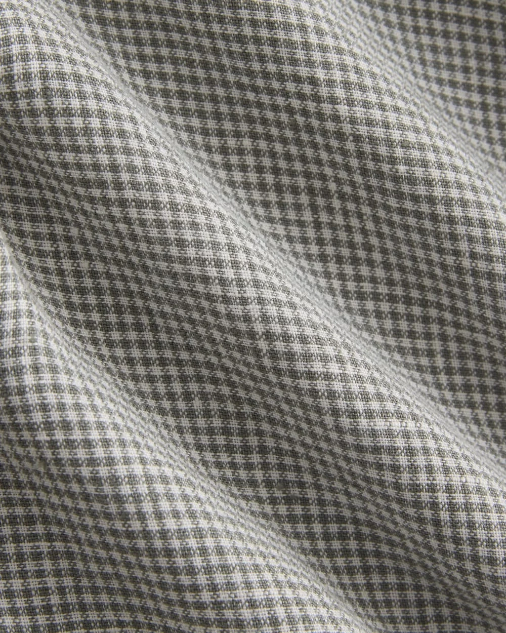 The Classic Shirt in Linen | Agave Green (2)