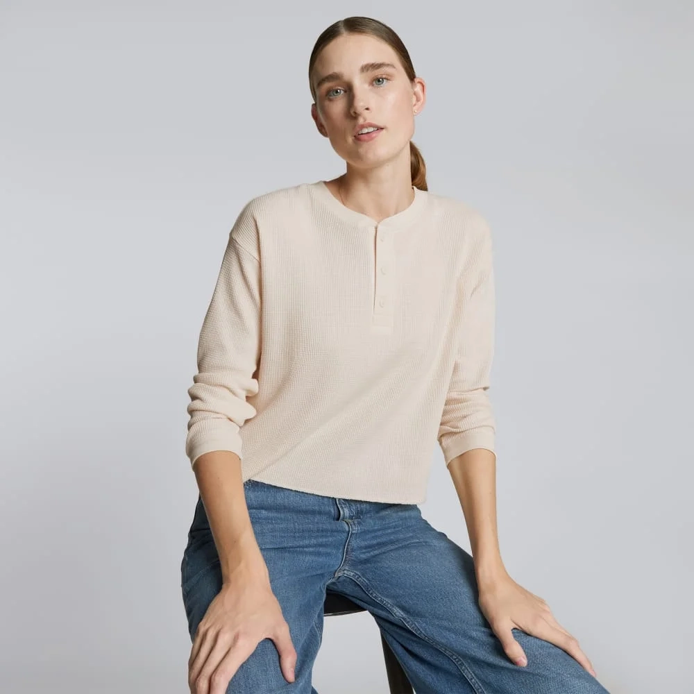 The Organic Cotton Waffle Henley | Brazilian Sand (2)