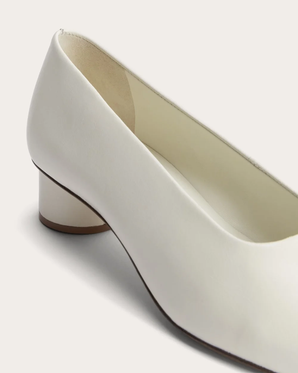 The Gallery Pump | Canvas (2)