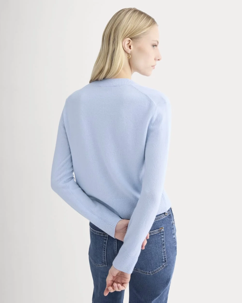 Cashmere Cropped High-V Sweater | Open Air Blue (2)