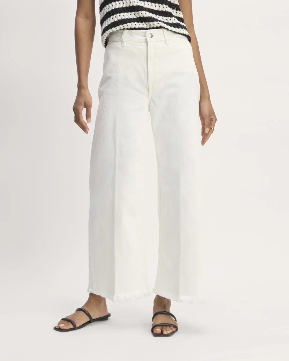 The Mariner Cropped Jean | Frayed Hem Bone (2)