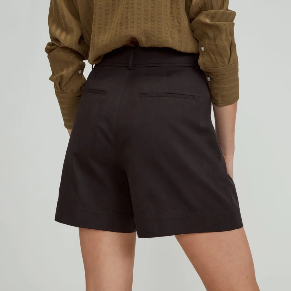 The Draper Short in Buttersmooth | Black (2)