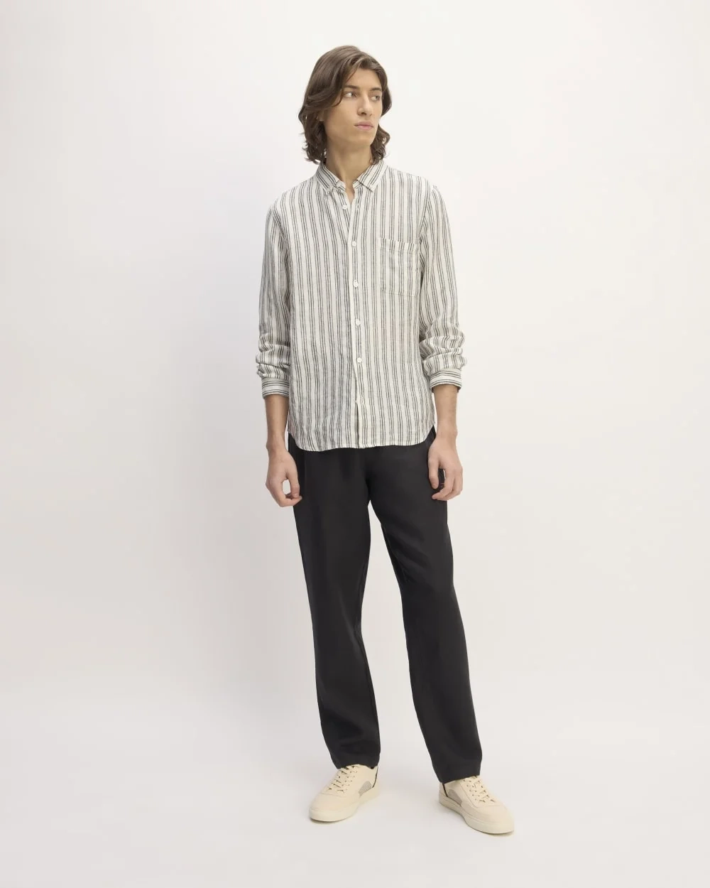 The Classic Shirt in Linen | Bone / Black (2)