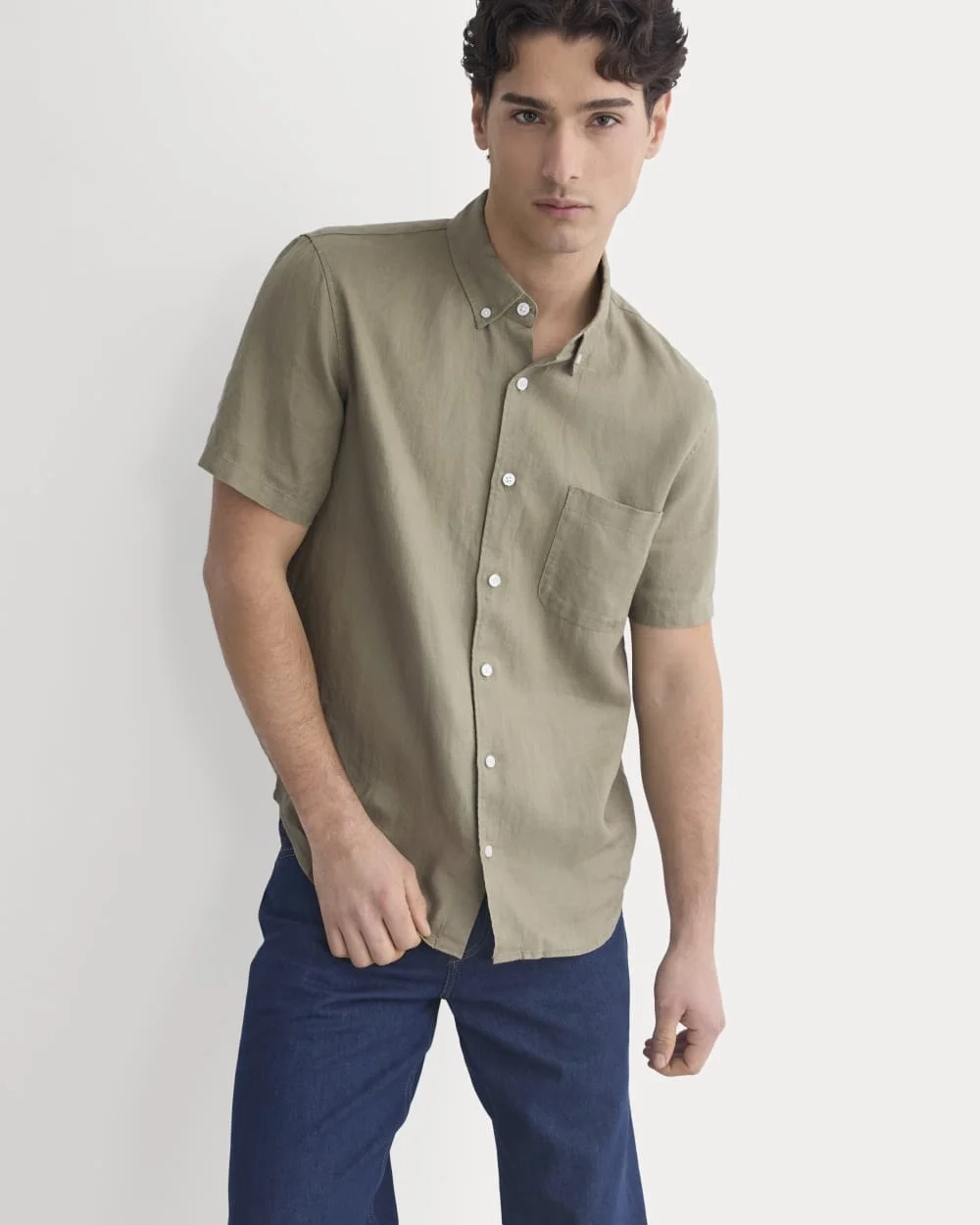 The Classic Short-Sleeve Shirt in Linen | Overland Trek