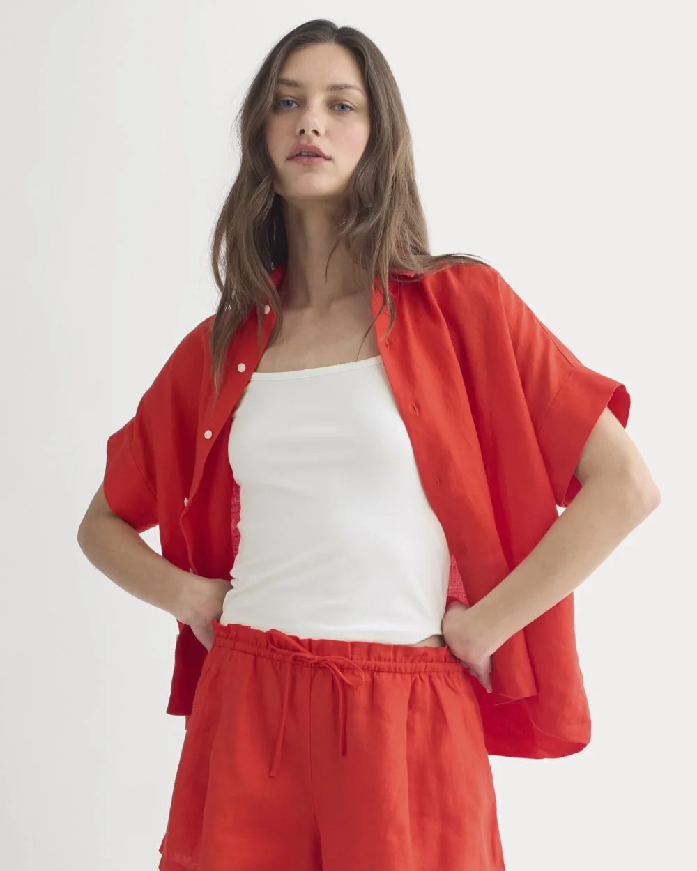 The Boxy Shirt in Linen | Fiery Red (2)