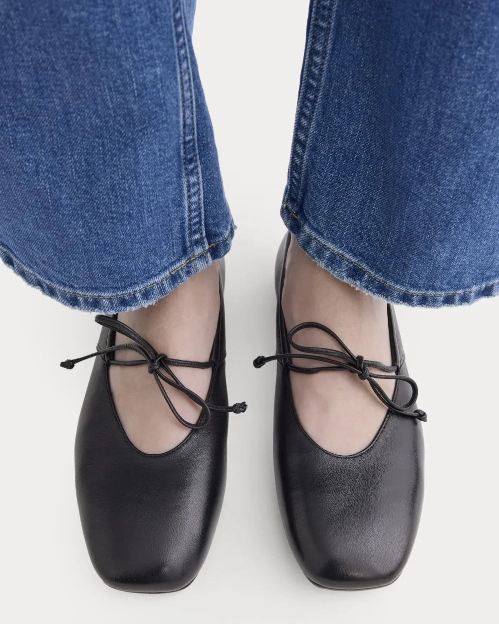 Leather Keyhole Flat | Black (2)