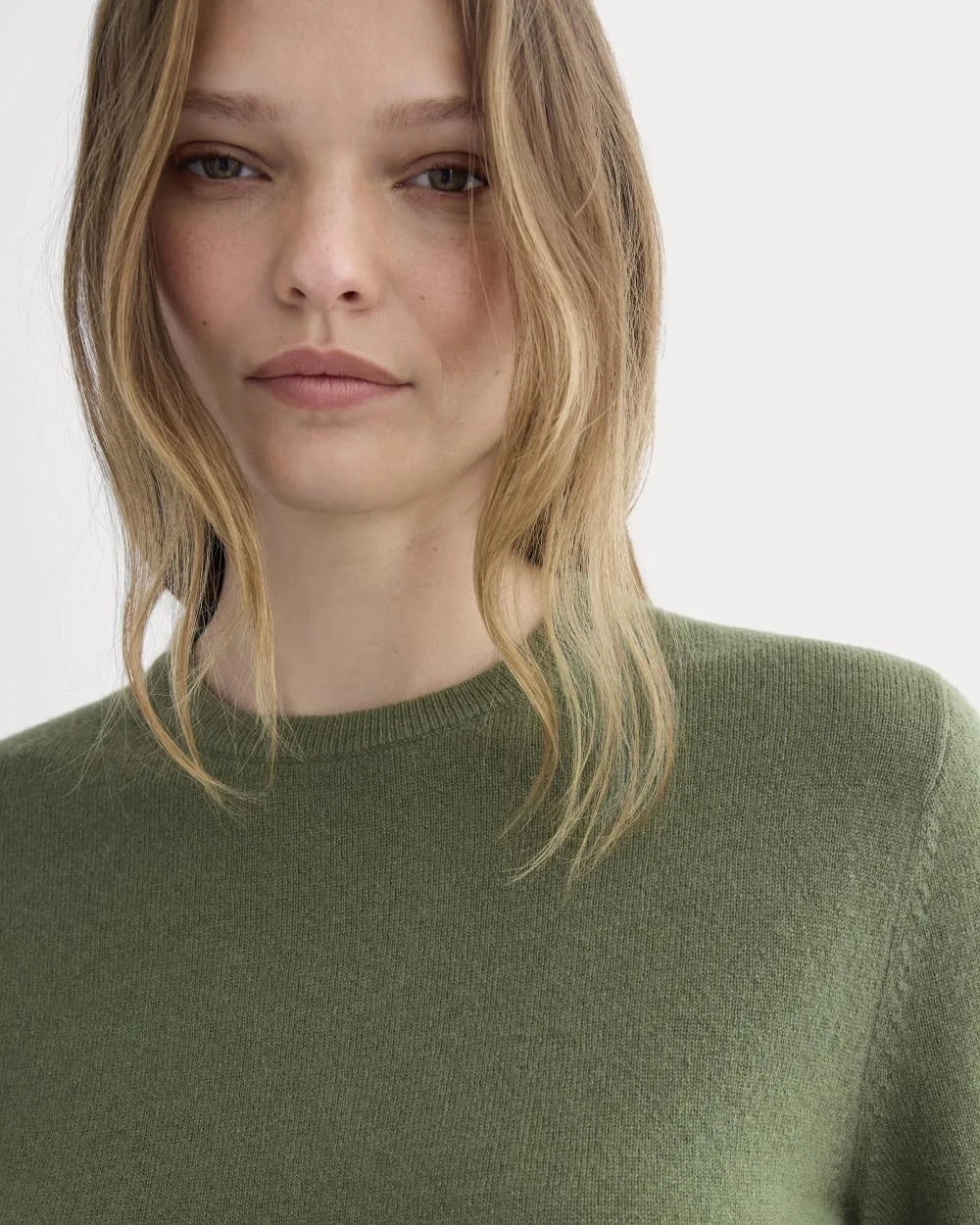 Cashmere Slim Crew Sweater | Forest Green (2)