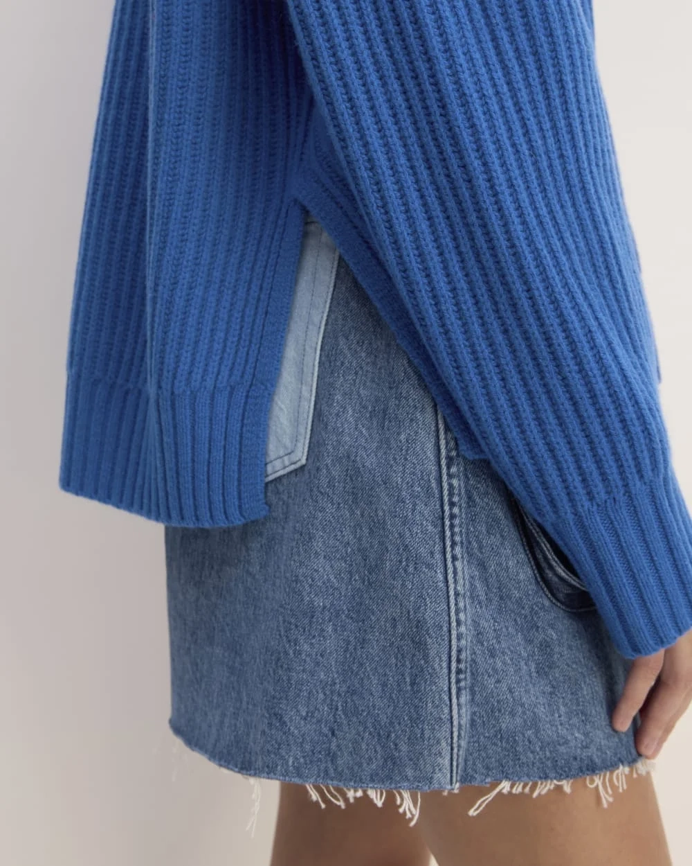 The Everlane x Marques' Almeida Oversized Cashmere Crew | Lapis Blue (2)