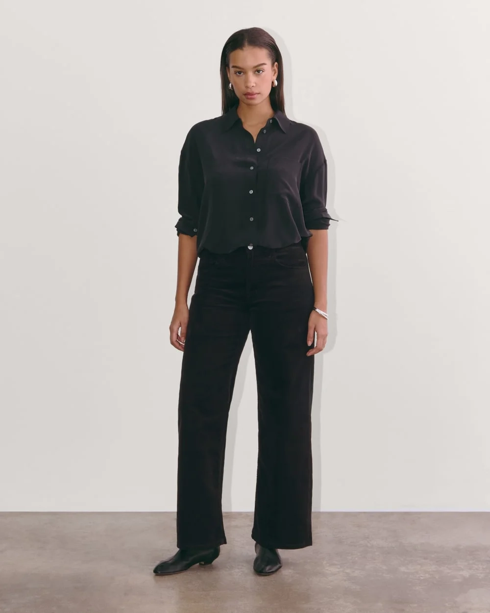 The Mid-Way Pant in Corduroy | Black (2)