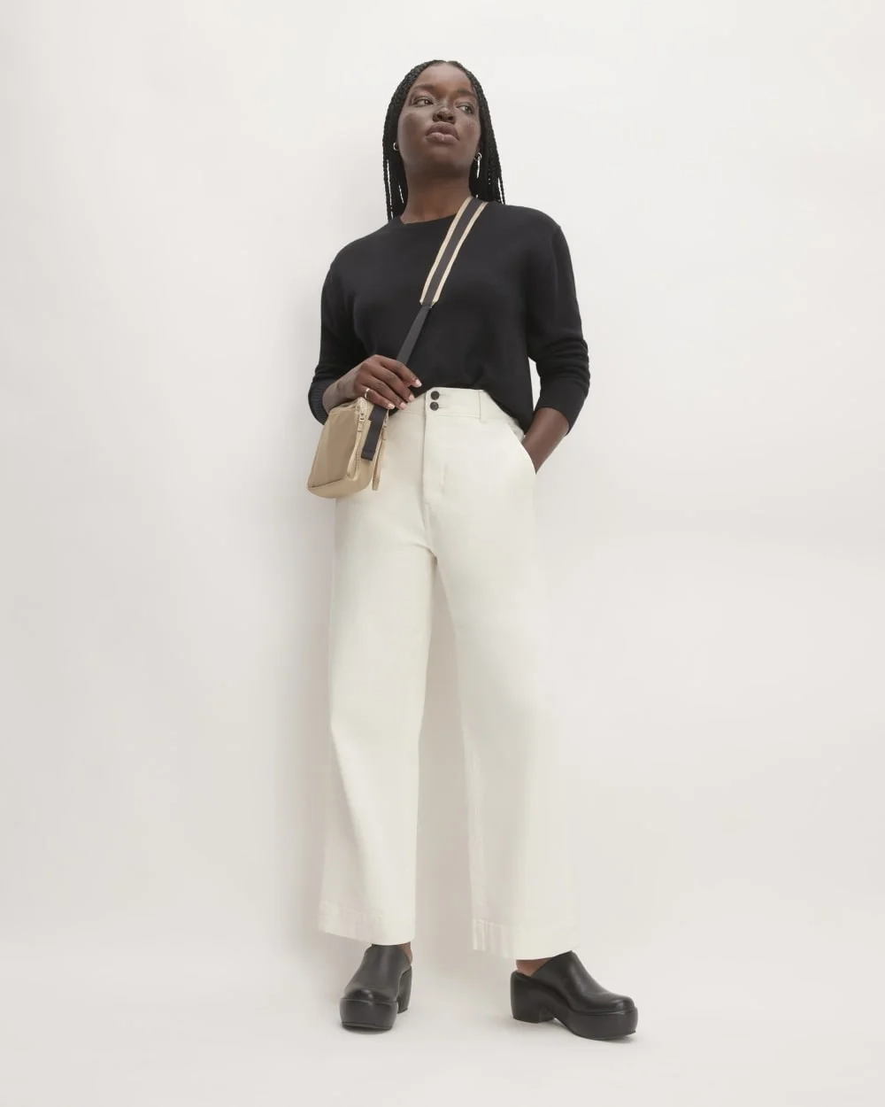 The Recycled Nylon Camera Bag | Khaki (2)