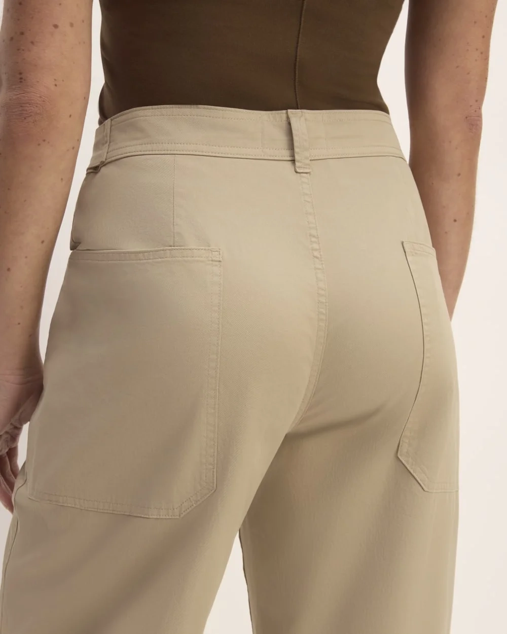 The Barrel Pant | Trench Coat Khaki (2)