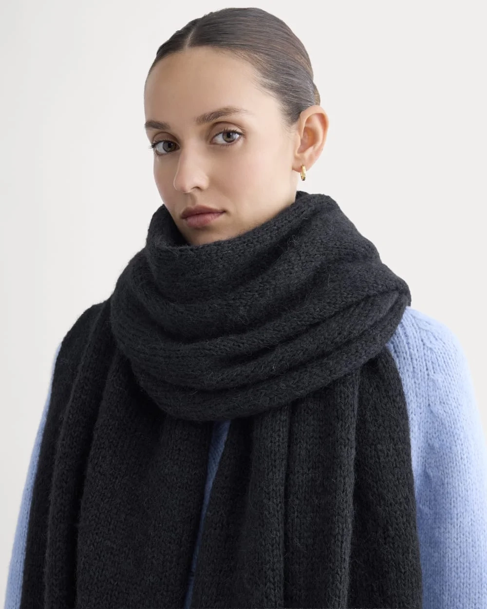 Plush Alpaca Scarf | Black/ Skyway (2)