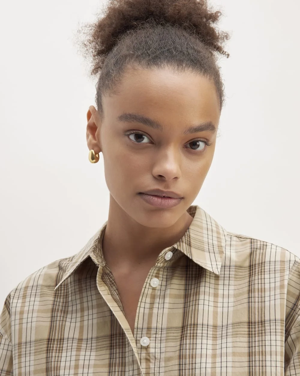 The Supima® Cotton Boyfriend Shirt | Pale Khaki Plaid (3)