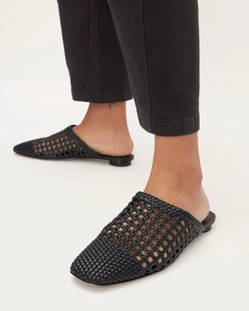 The Day Mule | Black Woven (2)