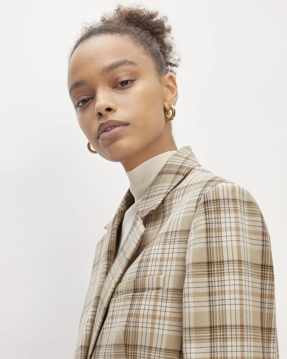 The Oversized Blazer in Buttersmooth | Pale Khaki Plaid (2)