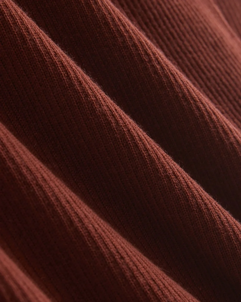 The Polo in Ultrasoft Merino | Merlot (2)