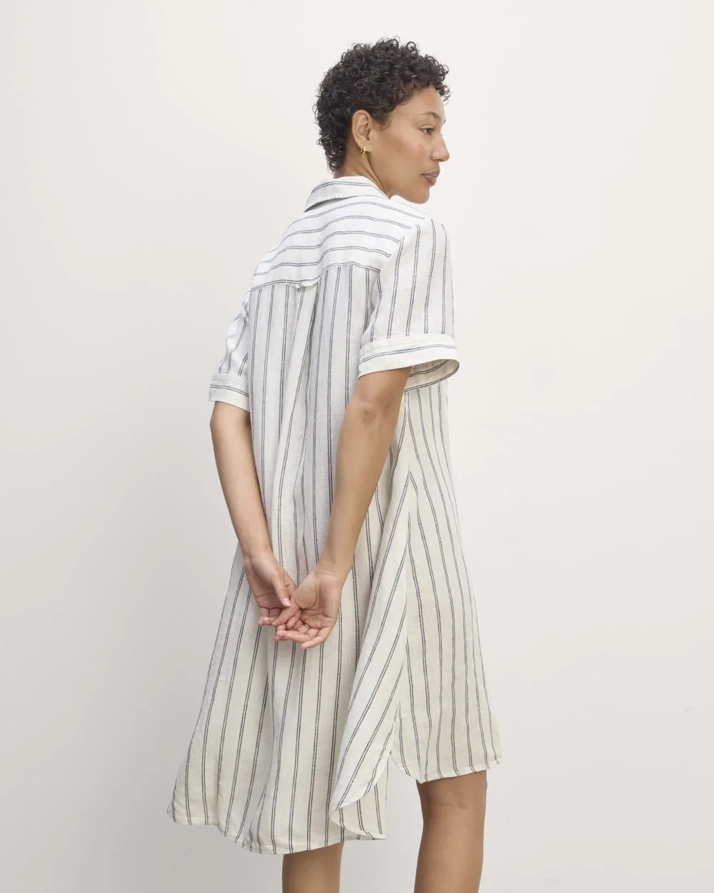 The Daytripper Dress in Linen | Bone/Navy (2)