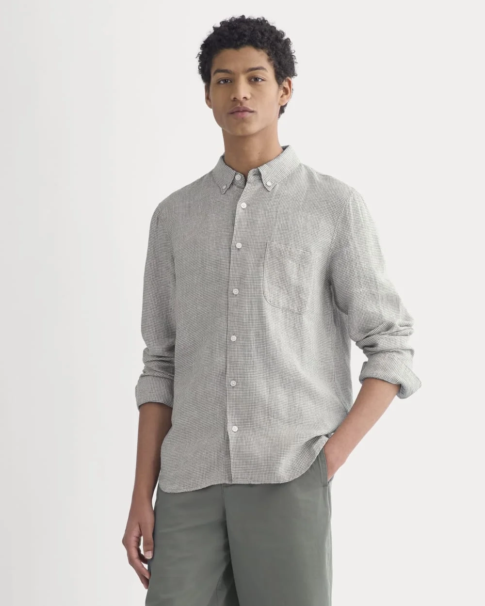 The Classic Shirt in Linen | Agave Green (3)