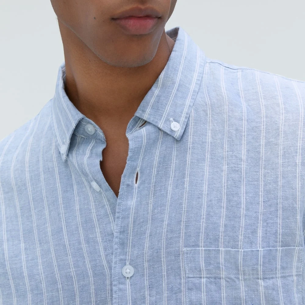 The Classic Short-Sleeve Shirt in Linen | Blue / White (2)