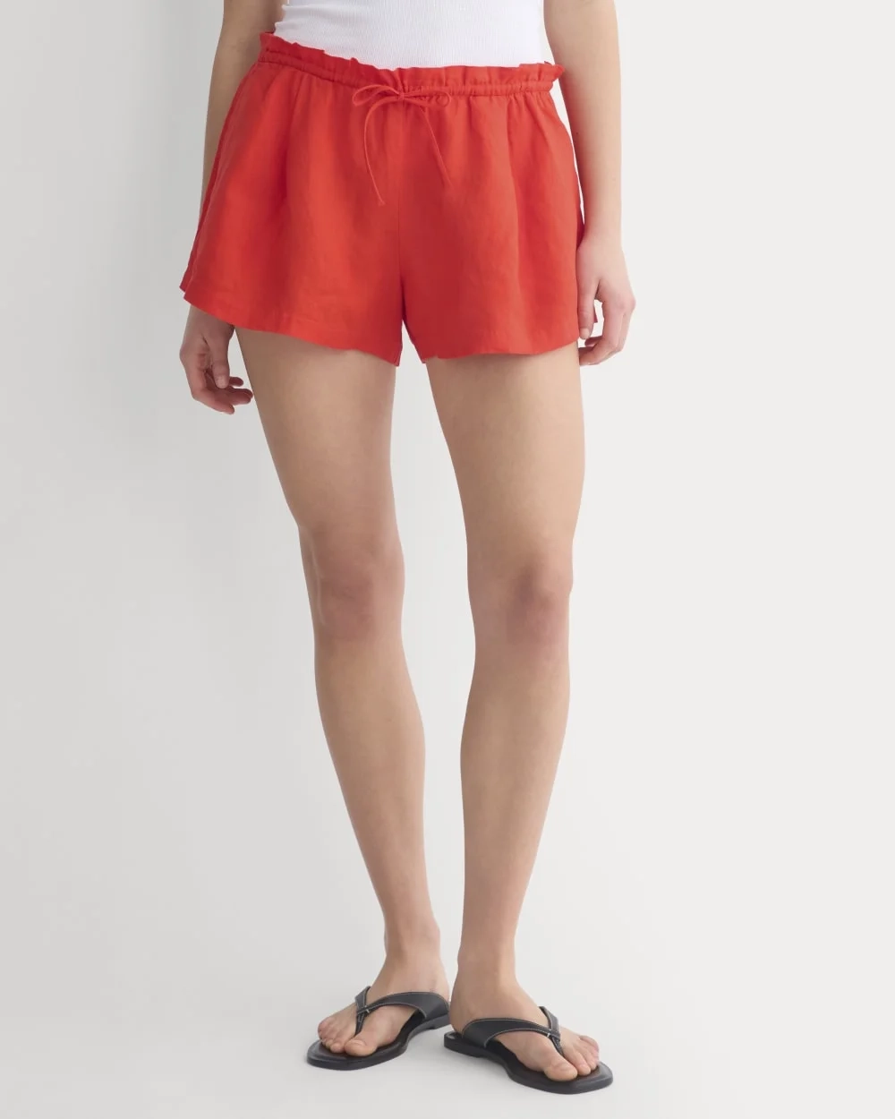 Flowy Short in Linen | Fiery Red (2)