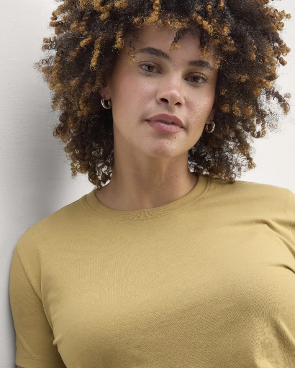 The Box-Cut Tee in Essential Cotton | Golden Oak | No Pocket (2)