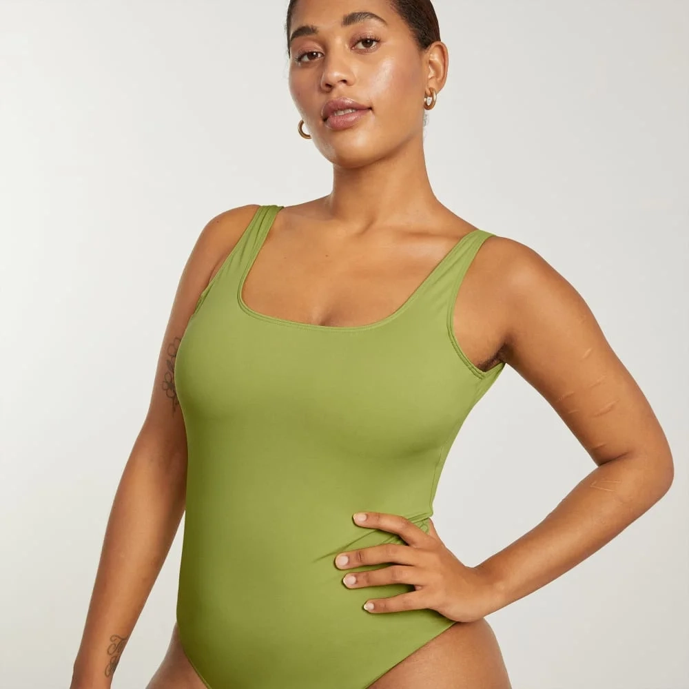 The Square-Neck One-Piece | Pepper (3)